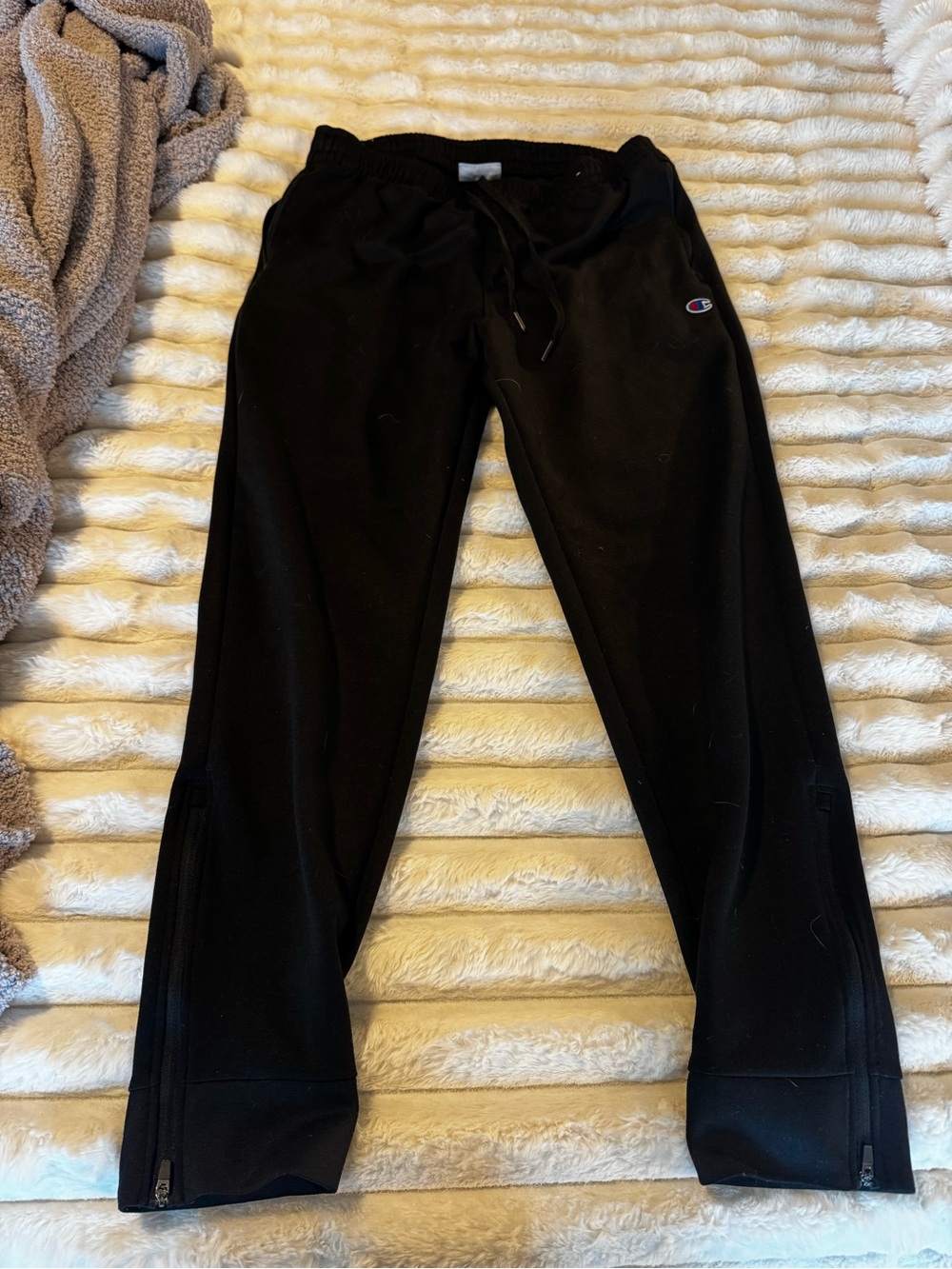 Men’s champion black sweatpants - size medium